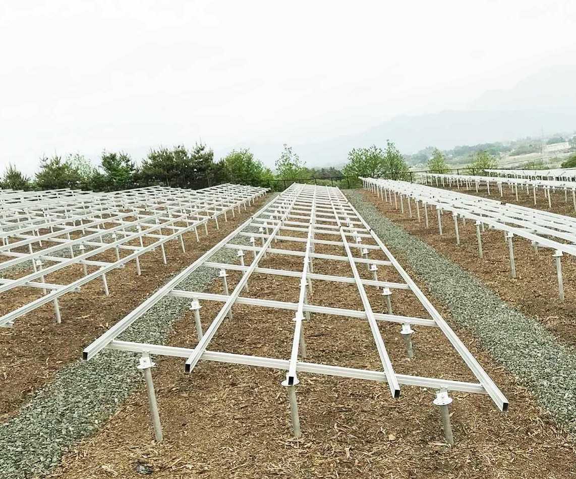 ग्राउंड फ़्रेम एल्यूमीनियम और स्टील माउंटिंग सिस्टम 7.3MW