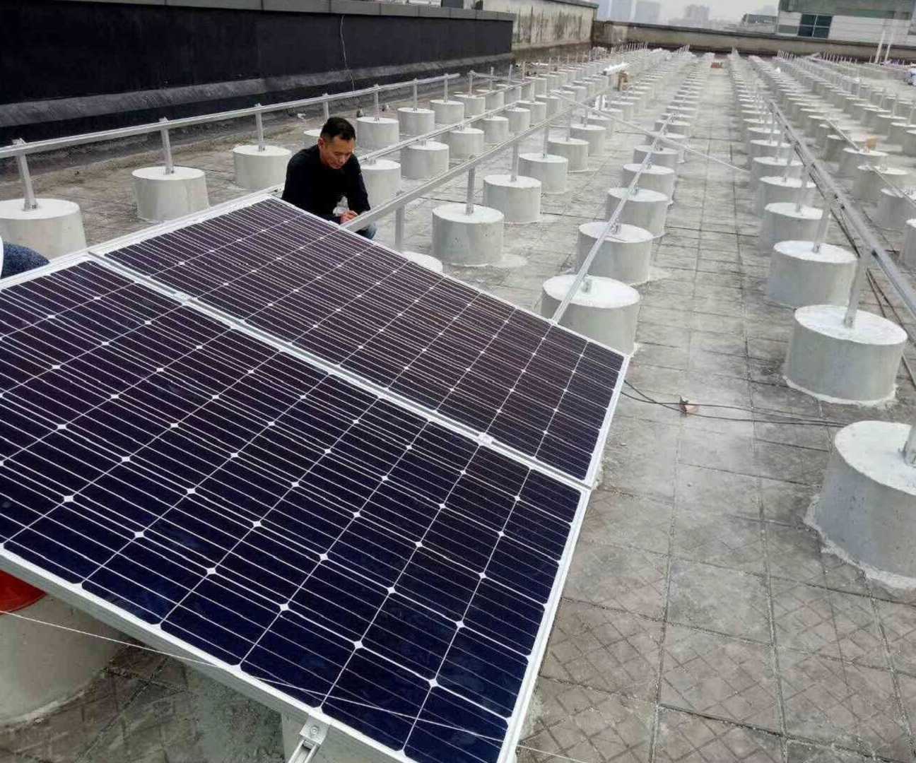 छत पर सोलर माउंट 174KW